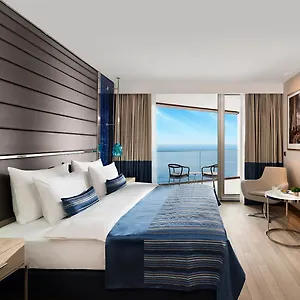 Crowne Plaza Florya By Ihg מלון